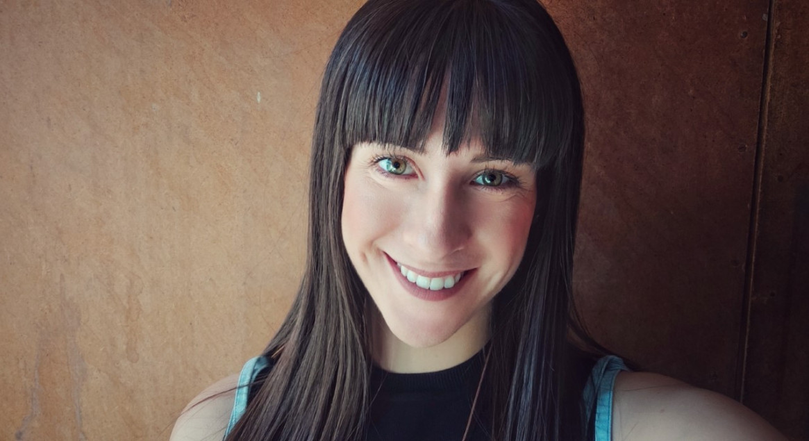 Οι απόφοιτοι στο προσκήνιο - Άσπα Τριανταφύλλου